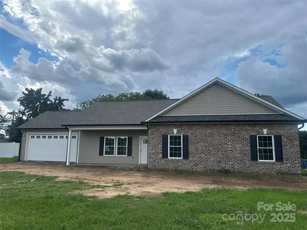 Hickory, NC 28601,3835 Sulphur Springs RD NE