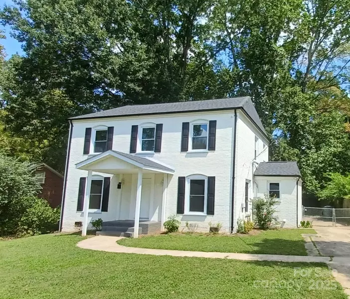 5717 Ruth DR, Charlotte, NC 28215