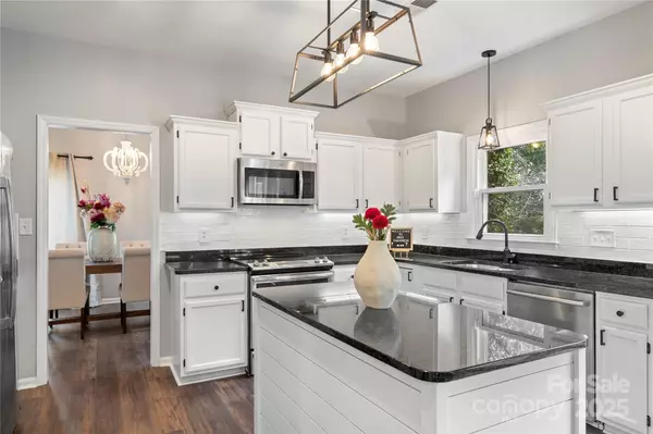 Charlotte, NC 28277,8605 Tamarron DR