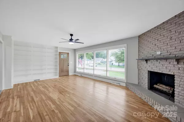 Salisbury, NC 28144,430 Grove ST