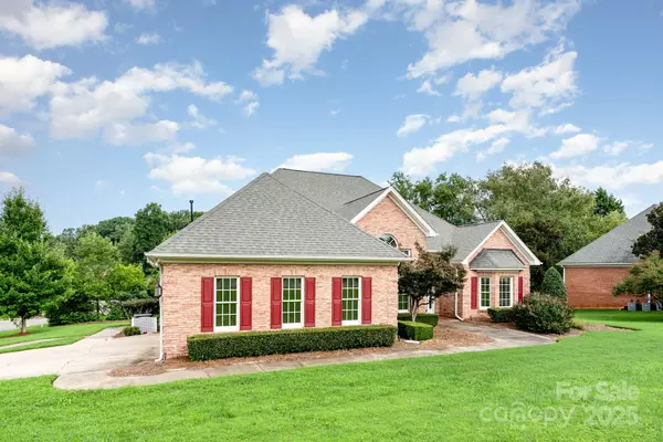 Gastonia, NC 28056,2603 Tralee DR