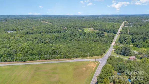 Sherrills Ford, NC 28673,000 Slanting Bridge RD