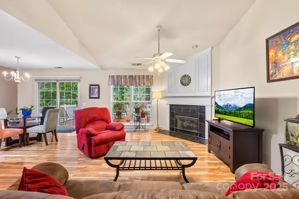 Charlotte, NC 28262,7229 Wingstone LN