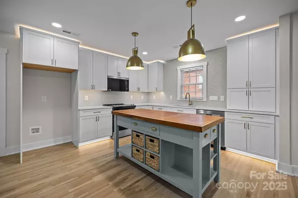 Gastonia, NC 28052,514 W 6th AVE