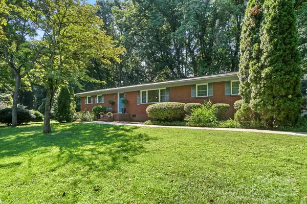 7108 Preston CT, Charlotte, NC 28215