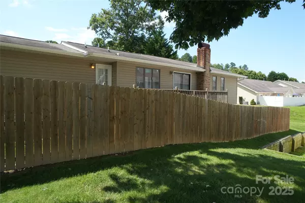 Fletcher, NC 28732,100 Birkshire WAY