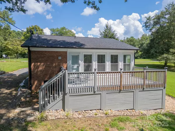 Dallas, NC 28034,308 Graham DR