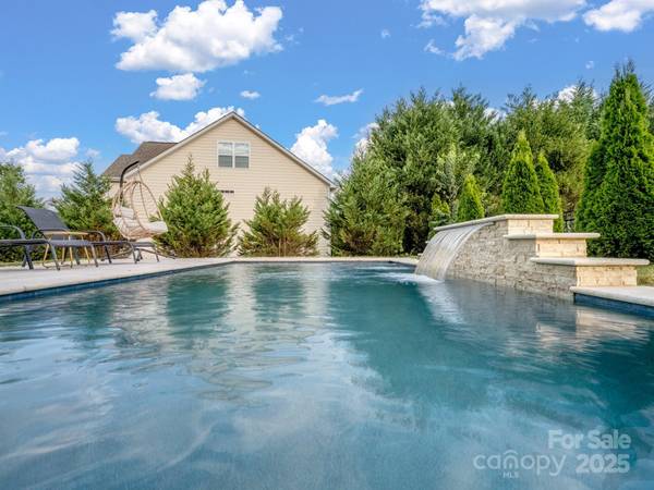 307 Macallister CT, Lancaster, SC 29720