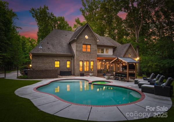 1056 James Madison DR, Weddington, NC 28104