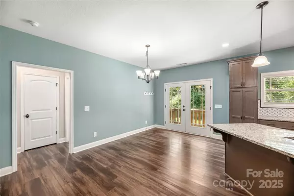 Waynesville, NC 28785,5496 White Oak RD