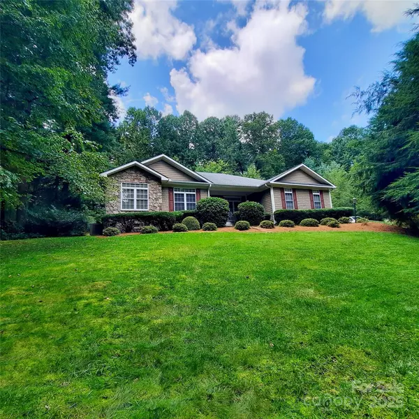 133 Timber Creek RD, Hendersonville, NC 28739