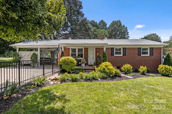 Statesville, NC 28625,103 Fairdale RD