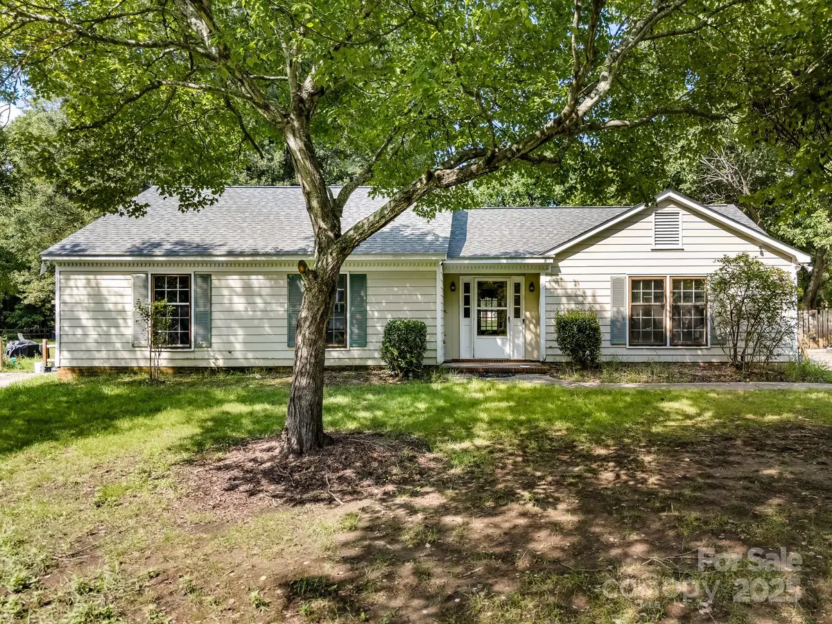 Charlotte, NC 28226,2506 Lawton Bluff RD