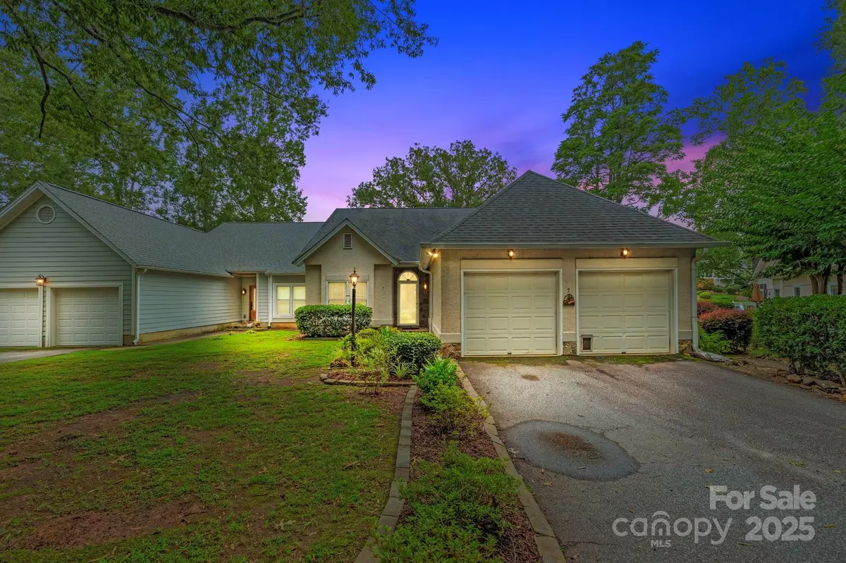 Campobello, SC 29322,7 15th Vantage ST