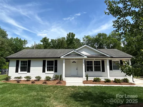 6209 Idlebrook DR, Charlotte, NC 28212