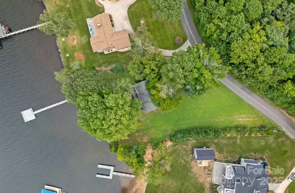 Mooresville, NC 28117,346 Lakeview Shores LOOP