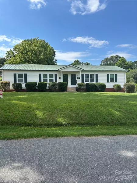 511 6th ST SW, Conover, NC 28613