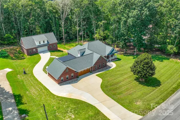 3009 Brooks Mill LN, Wingate, NC 28174