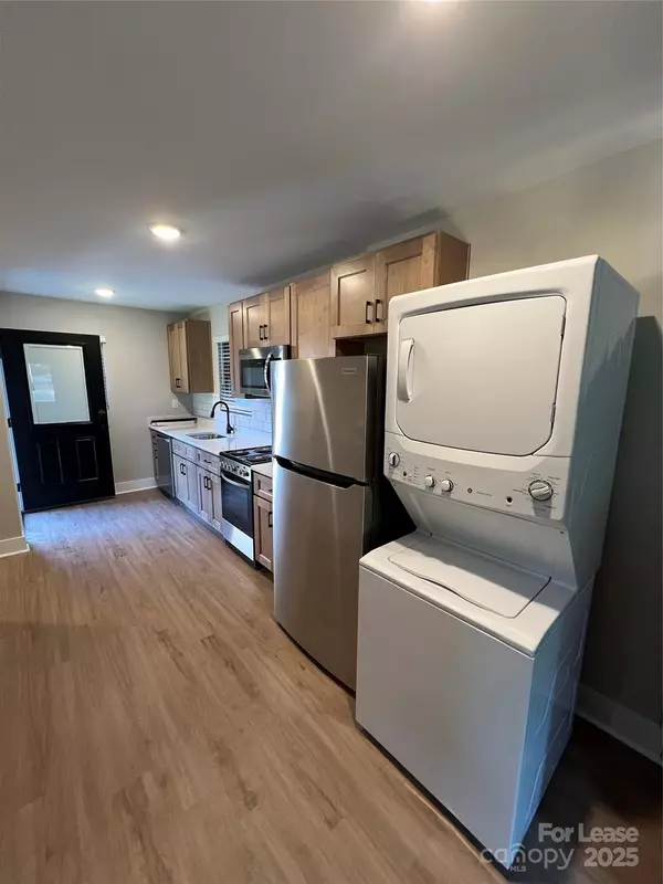 Albemarle, NC 28001,404 N 4th ST