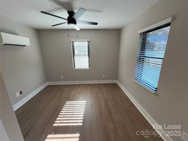 Albemarle, NC 28001,402 N 4th ST