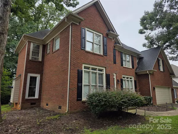 Charlotte, NC 28277,11550 Falling Leaves DR