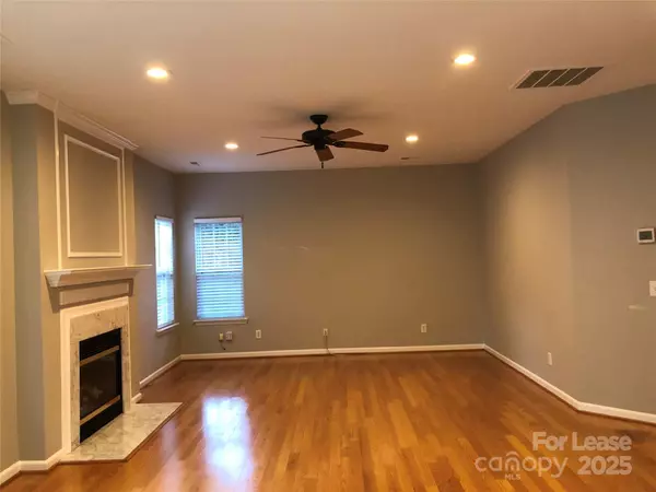 Charlotte, NC 28277,10822 Chamberlain Hall CT
