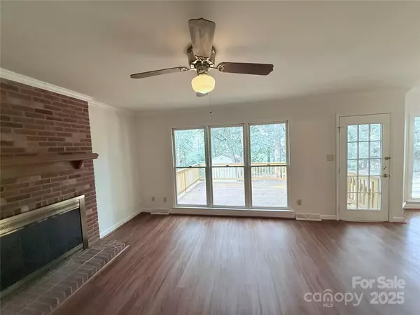 Matthews, NC 28105,2337 Hunters Bluff DR