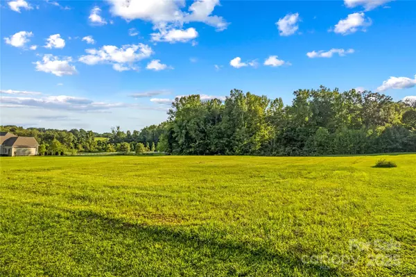 185 Bellingshire DR, Mt Ulla, NC 28125