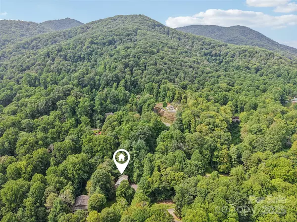 Maggie Valley, NC 28751,309 Nottingham RD