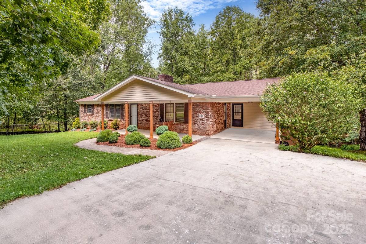 Shelby, NC 28152,1106 Ladell LN