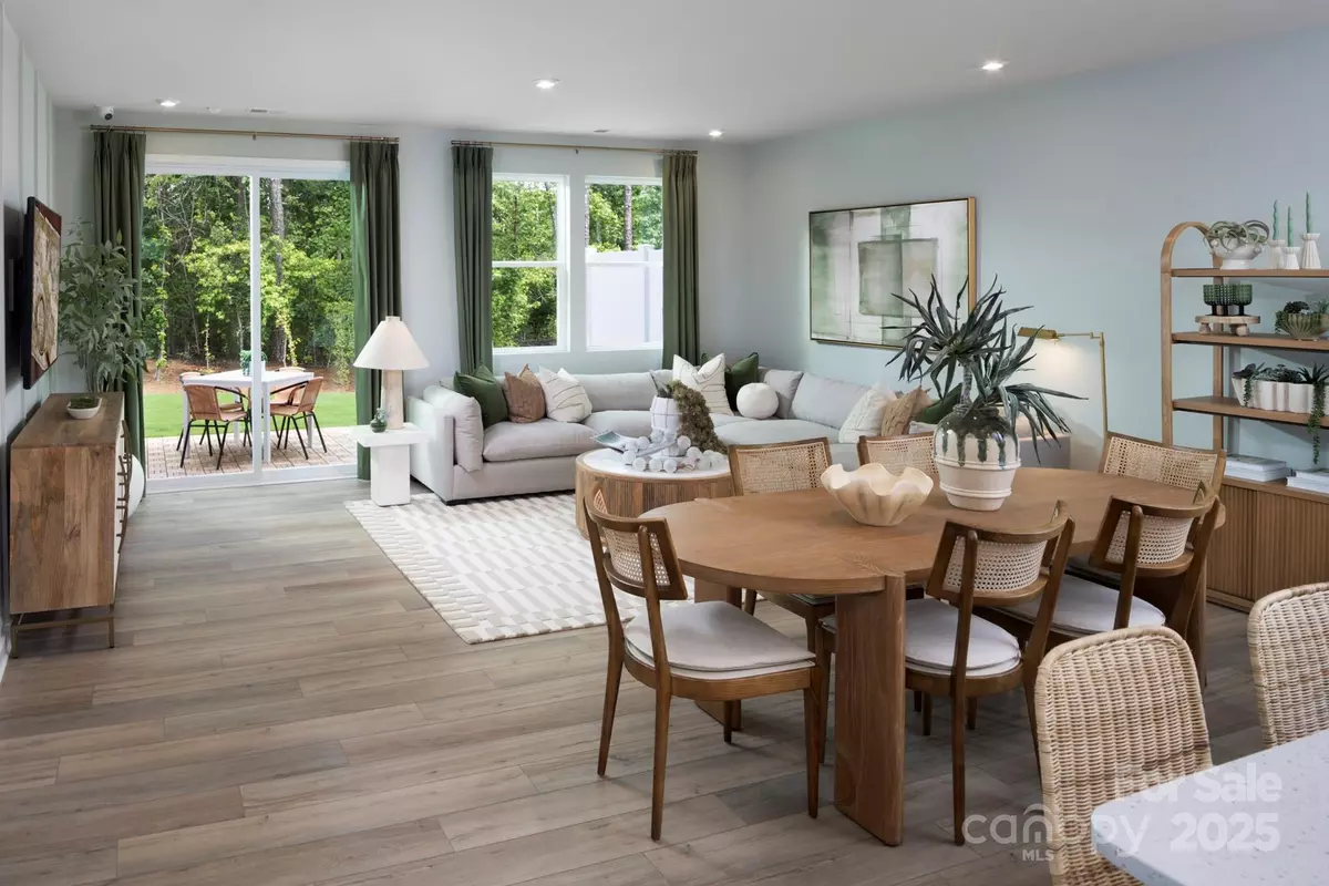 Charlotte, NC 28215,2032 Vinyasa LN