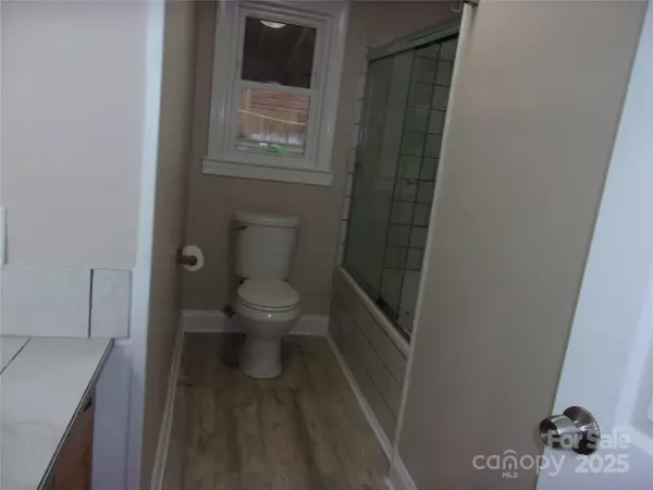 Statesville, NC 28625,163 Whitney LN