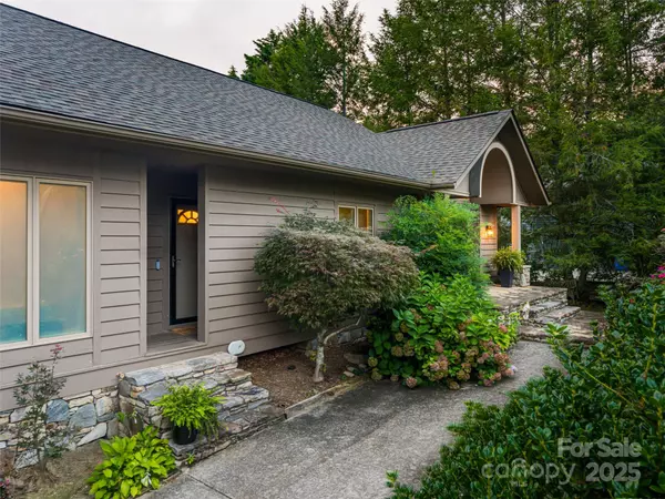 Asheville, NC 28804,1 Sunset VW