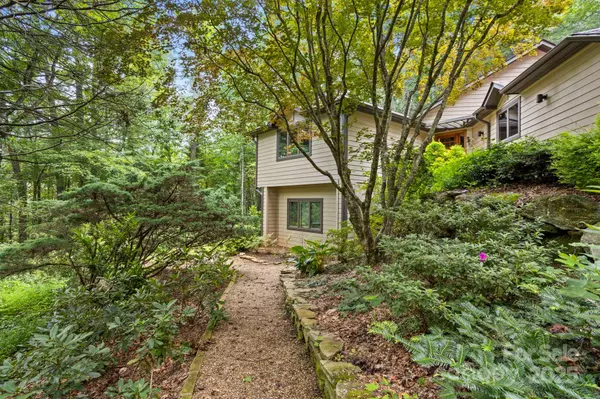 Hendersonville, NC 28739,35 Mountain Lake DR