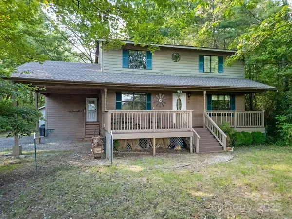 10 Ross RD, Brevard, NC 28712