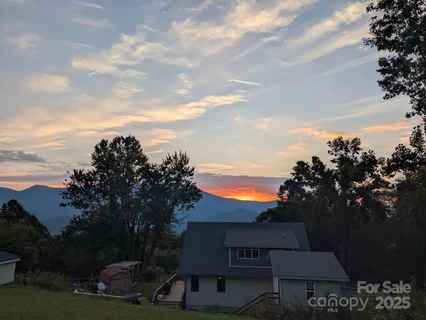 Burnsville, NC 28714,1856 Cabbage Patch RD