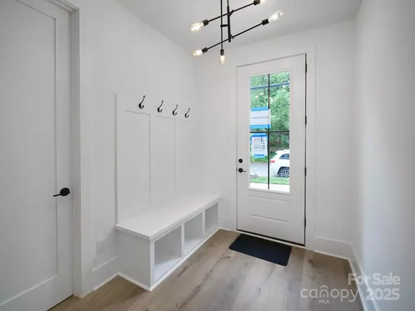 Charlotte, NC 28204,2423 Weddington AVE #7