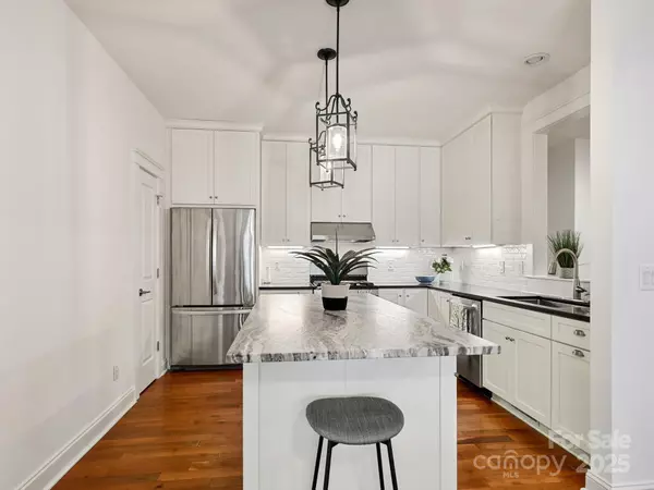 Asheville, NC 28803,1343 Heathbrook CIR