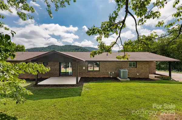 Leicester, NC 28748,36 Brooks Branch RD