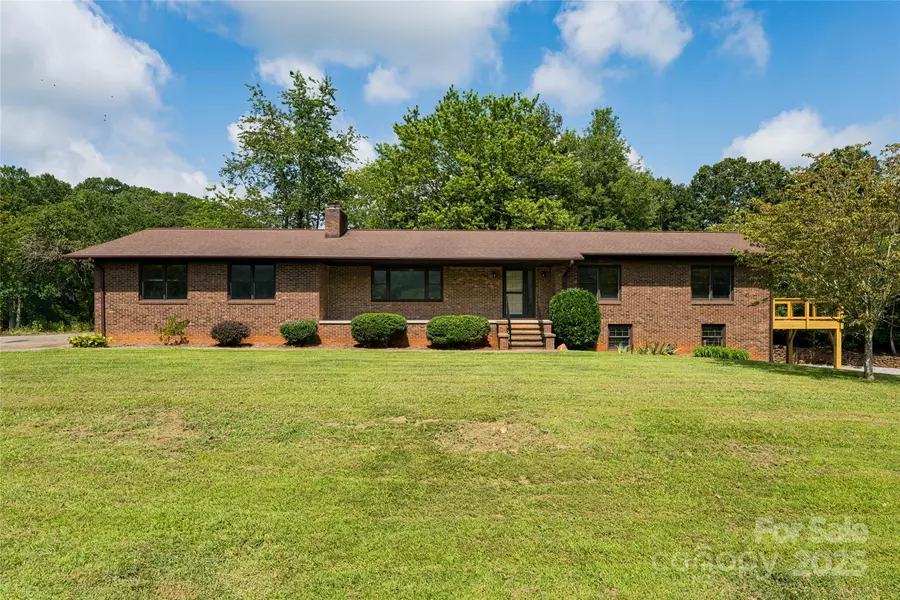 36 Brooks Branch RD, Leicester, NC 28748