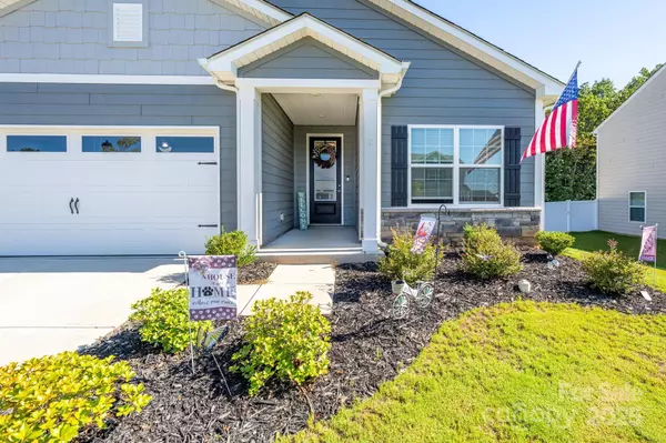 Troutman, NC 28166,124 N Sina ST