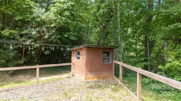 Marion, NC 28752,2038 Toms Creek RD