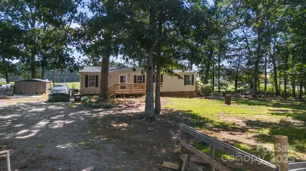 Ramseur, NC 27316,156 White Poplar ST