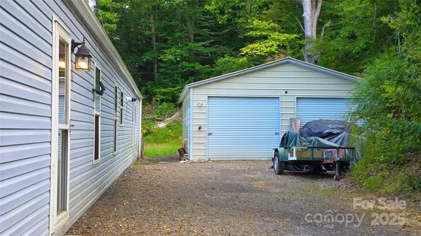 Burnsville, NC 28714,43 Honey HL