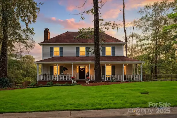 1609 Piccadilly DR, Charlotte, NC 28211