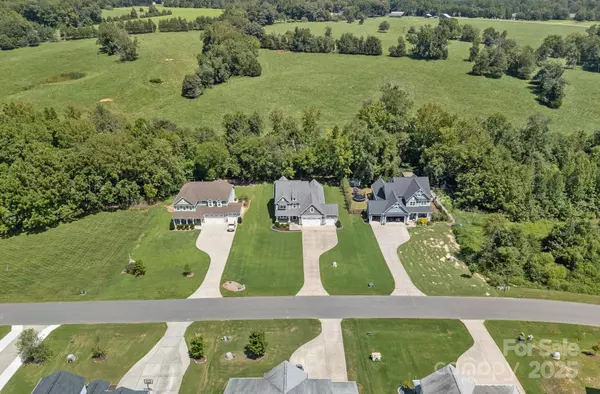 Mooresville, NC 28115,134 Country Lake DR