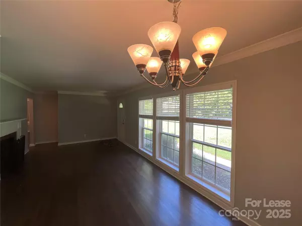 Charlotte, NC 28209,4641 General Pershing DR