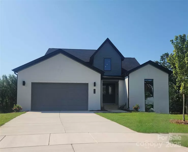 629 Hyder TRL, Tega Cay, SC 29708