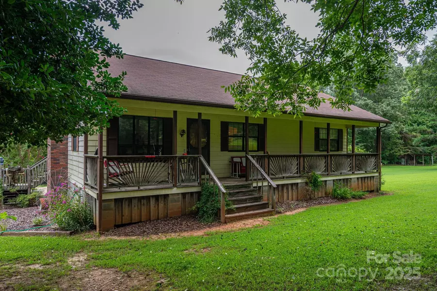 3323 Sadler RD, Alexis, NC 28006
