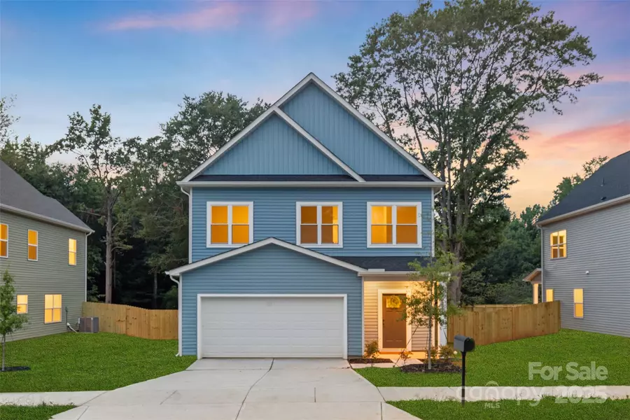 9431 Weston Woods LN, Charlotte, NC 28216